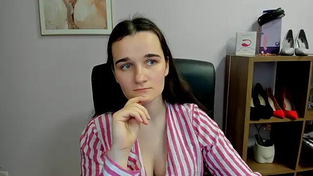 Snapshot of KateDelight chatting on 03.15.26 KateDelight online show from 03.15.26