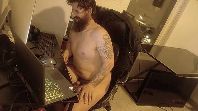 Armyexhibitionistvet online show from 12.18.25