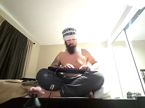 Armyexhibitionistvet online show from 02.08.26