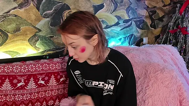 Snapshot of CrystalRey chatting on 12.26.24 CrystalRey online show from 12.26.24