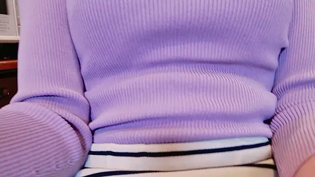 Snapshot of sayaka_xo chatting on 11.25.25 sayaka xo online show from 11.25.25