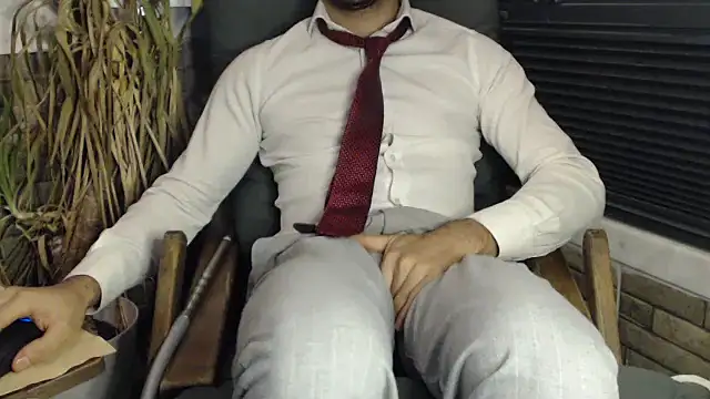 Snapshot of Naughtb0y chatting on 02.21.25 Naughtb0y online show from 02.21.25