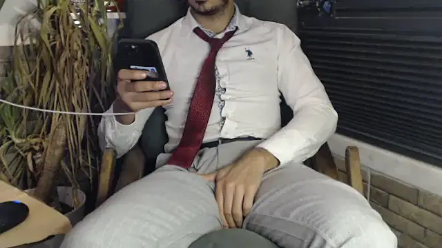 Snapshot of Naughtb0y chatting on 02.25.25 Naughtb0y online show from 02.25.25