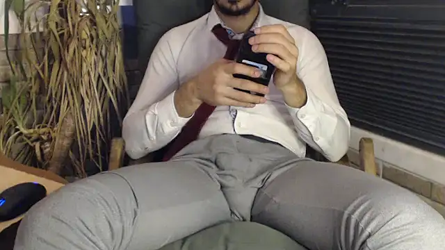 Snapshot of Naughtb0y chatting on 03.05.25 Naughtb0y online show from 03.05.25