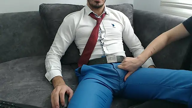 Snapshot of Naughtb0y chatting on 12.03.25 Naughtb0y online show from 12.03.25