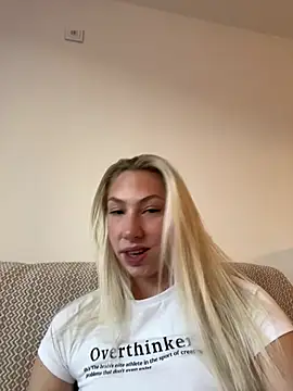 LuisaBecker online show from 01.13.25