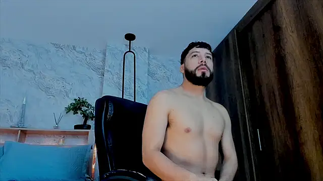 Snapshot of bruno_woods chatting on 12.02.24 bruno woods online show from 12.02.24