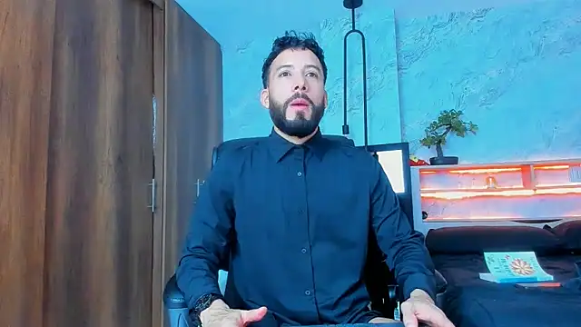 Snapshot of bruno_woods chatting on 02.28.25 bruno woods online show from 02.28.25