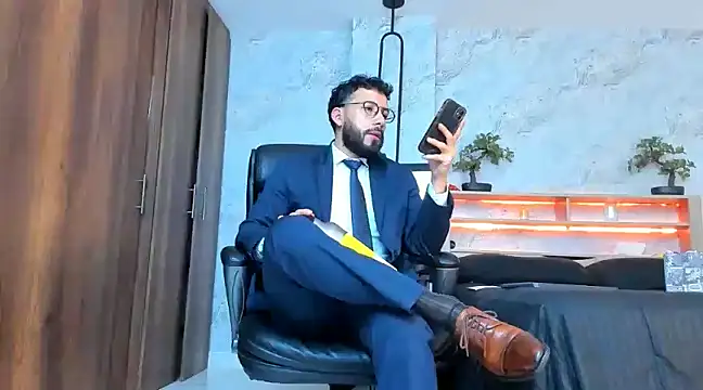 Snapshot of bruno_woods chatting on 03.04.25 bruno woods online show from 03.04.25