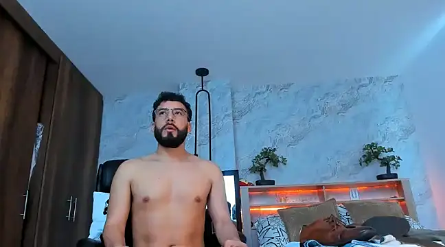 Snapshot of bruno_woods chatting on 03.07.25 bruno woods online show from 03.07.25