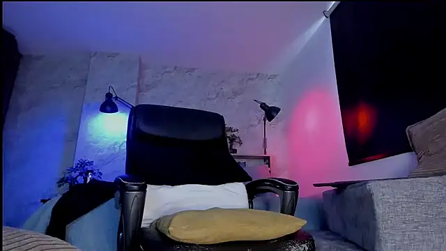 Snapshot of bruno_woods chatting on 11.25.25 bruno woods online show from 11.25.25