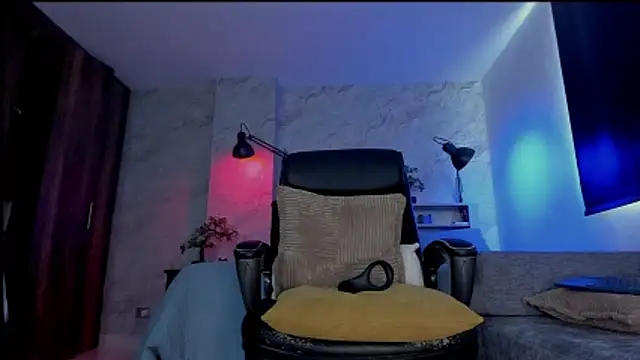 Snapshot of bruno_woods chatting on 11.26.25 bruno woods online show from 11.26.25