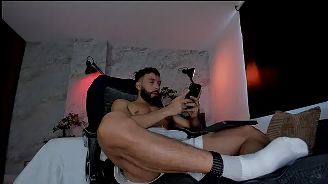 Snapshot of bruno_woods chatting on 12.03.25 bruno woods online show from 12.03.25