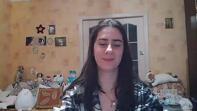 Snapshot of INELIKA chatting on 12.24.24 INELIKA online show from 12.24.24