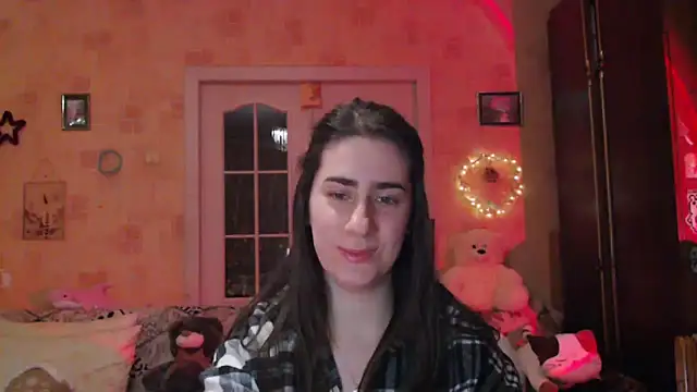 Snapshot of INELIKA chatting on 09.08.25 INELIKA online show from 09.08.25