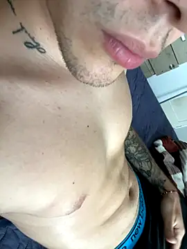 Snapshot of buoh23 chatting on 10.27.25 buoh23 online show from 10.27.25