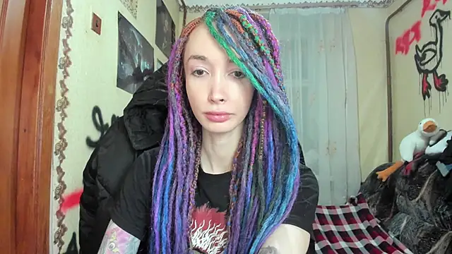 Snapshot of Roxy_Silver chatting on 12.13.24 Roxy Silver online show from 12.13.24