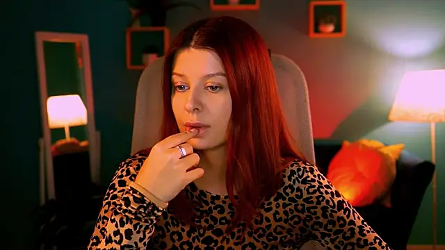 Snapshot of NicoleMun chatting on 02.21.26 NicoleMun online show from 02.21.26