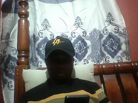 Snapshot of Javan_ chatting on 10.26.25 Javan online show from 10.26.25