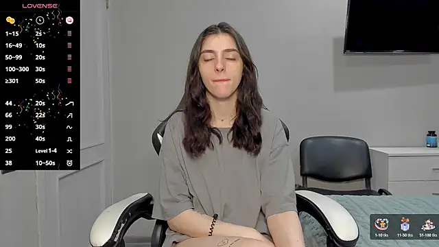 Snapshot of broosnica1 chatting on 11.18.25 broosnica1 online show from 11.18.25