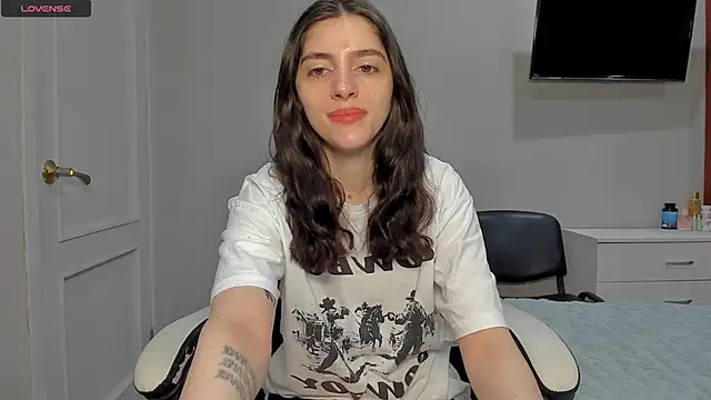 Snapshot of broosnica1 chatting on 12.17.25 broosnica1 online show from 12.17.25