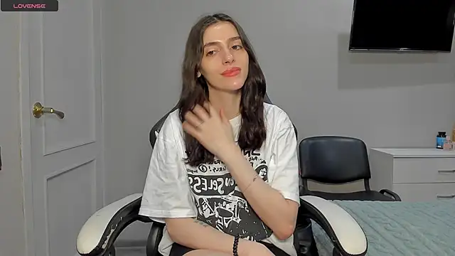 Snapshot of broosnica1 chatting on 12.23.25 broosnica1 online show from 12.23.25