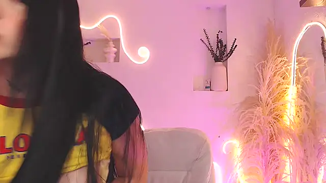 ViolettaHotLatin  online show from 06.23.26