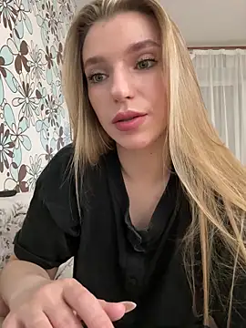 Snapshot of adel_secret chatting on 05.26.26 adel secret online show from 05.26.26