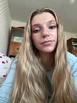 Snapshot of adel_secret chatting on 06.17.26 adel secret online show from 06.17.26
