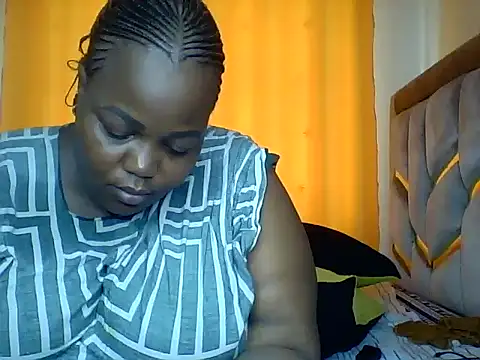 Snapshot of KINKYGIRL30 chatting on 02.16.25 KINKYGIRL30 online show from 02.16.25