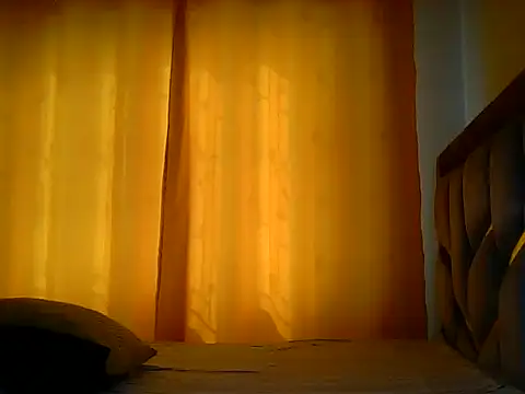 Snapshot of KINKYGIRL30 chatting on 10.03.25 KINKYGIRL30 online show from 10.03.25