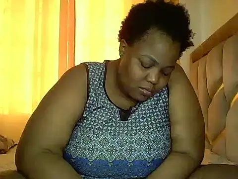 Snapshot of KINKYGIRL30 chatting on 10.05.25 KINKYGIRL30 online show from 10.05.25