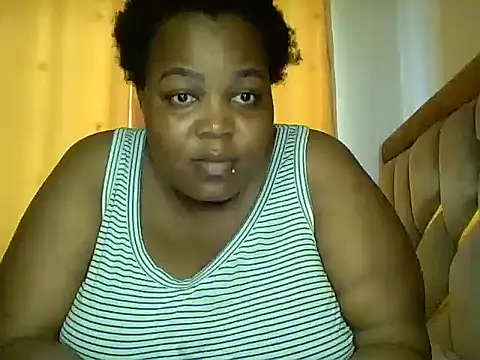 Snapshot of KINKYGIRL30 chatting on 10.11.25 KINKYGIRL30 online show from 10.11.25