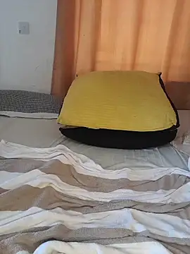 Snapshot of KINKYGIRL30 chatting on 11.24.25 KINKYGIRL30 online show from 11.24.25