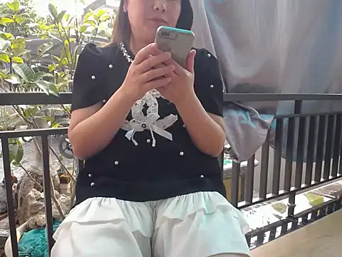Snapshot of Nanaly_Sweet chatting on 01.20.25 Nanaly Sweet online show from 01.20.25