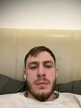 Snapshot of Julian128 chatting on 03.04.25 Julian128 online show from 03.04.25