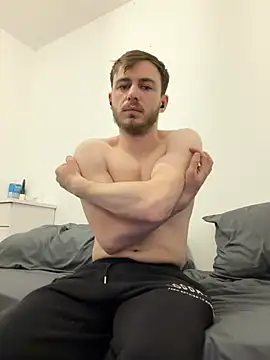 Snapshot of Julian128 chatting on 03.31.26 Julian128 online show from 03.31.26