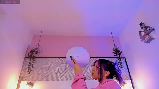 Violetta Nur online show from 10.19.25