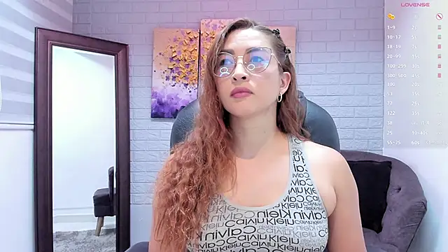  LaraMom  online show from 05.11.26