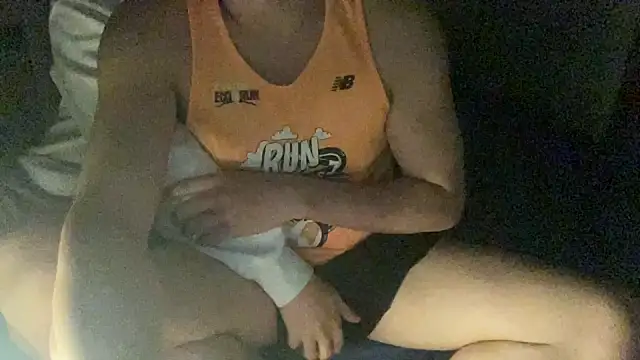 Snapshot of FRIENDLY-GIANT89 chatting on 01.27.25 FRIENDLY-GIANT89 online show from 01.27.25