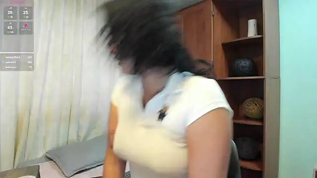 Snapshot of ema_saenz chatting on 02.08.25 ema saenz online show from 02.08.25