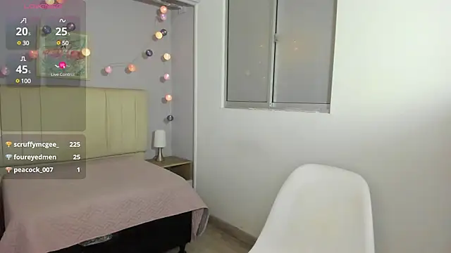 Snapshot of ema_saenz chatting on 02.27.25 ema saenz online show from 02.27.25