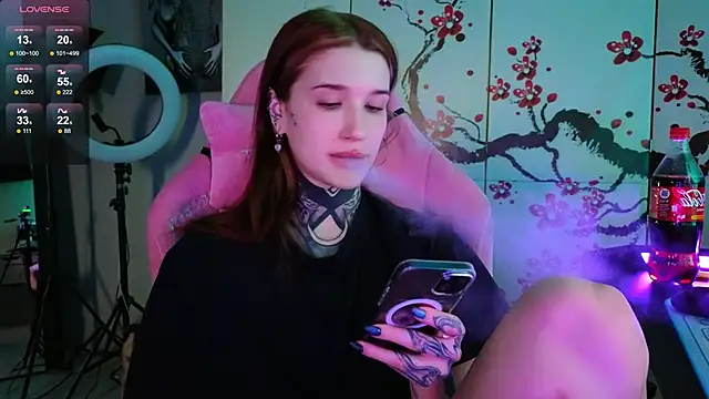 Snapshot of SophieInkk chatting on 01.27.25 SophieInkk online show from 01.27.25