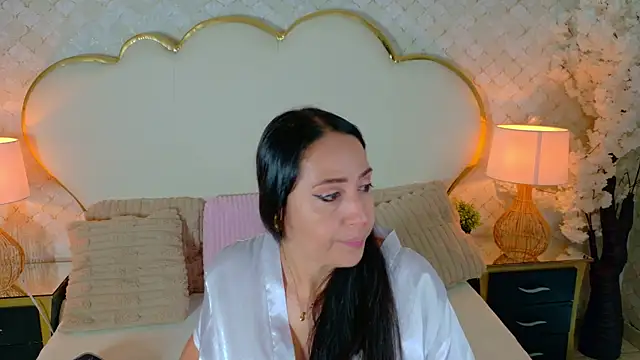 MayraVegas online show from 07.25.26