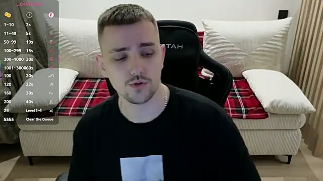 Larstar01 online show from 02.21.26