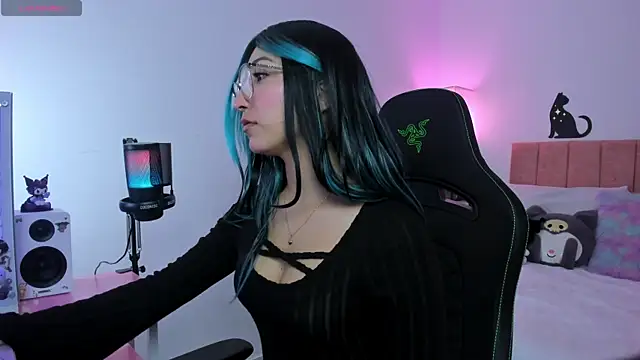 MarianaBranzz online show from 09.15.25