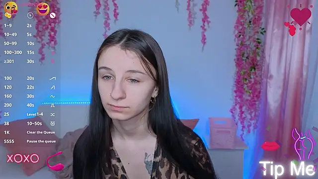 Snapshot of _Nika_Kik chatting on 02.12.25 Nika Kik online show from 02.12.25