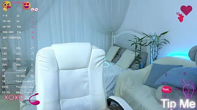 Snapshot of _Nika_Kik chatting on 02.15.25 Nika Kik online show from 02.15.25