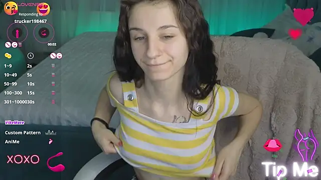 Snapshot of _Nika_Kik chatting on 02.17.25 Nika Kik online show from 02.17.25