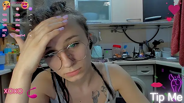 Snapshot of _Nika_Kik chatting on 03.12.25 Nika Kik online show from 03.12.25